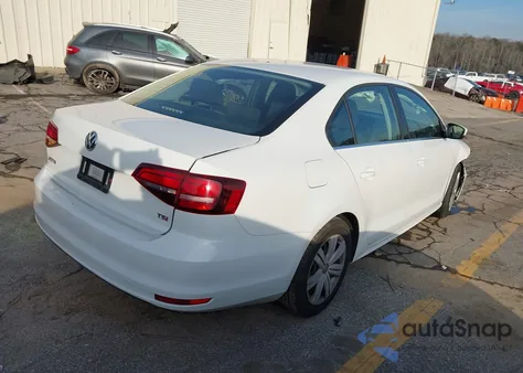 2017 Volkswagen Jetta 1.4T S z USA, uszkodzony, nr VIN 3VW2B7AJ0HM386492